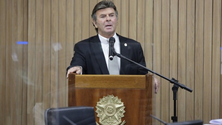 Em resposta a ataques de Bolsonaro, Fux cancela reunião entre chefes de poderes