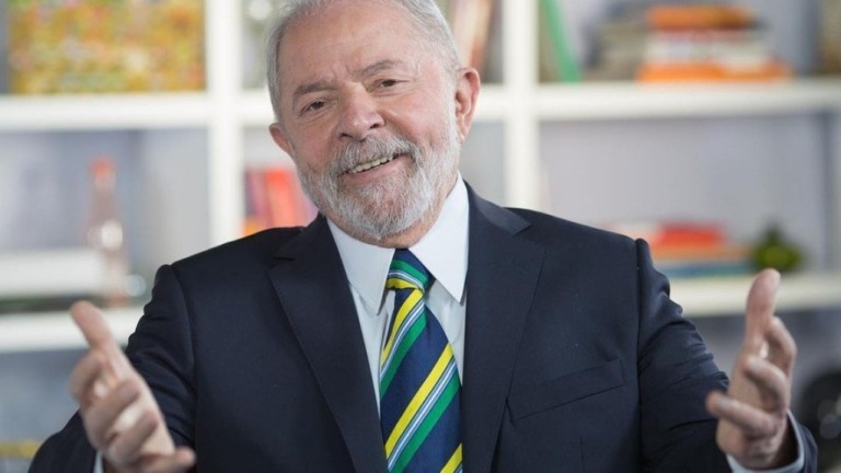 "Bolsonaro sabe que vai perder e tem medo de ser preso", diz Lula
