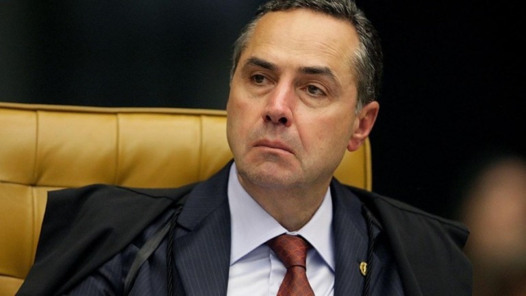 TSE apresenta notícia-crime contra Bolsonaro por divulgação de dados sigilosos
