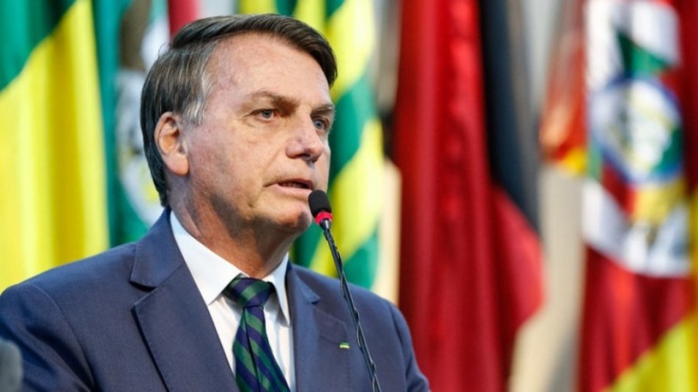 Bolsonaro convida chefes do Judiciário e do Congresso para verem desfile militar