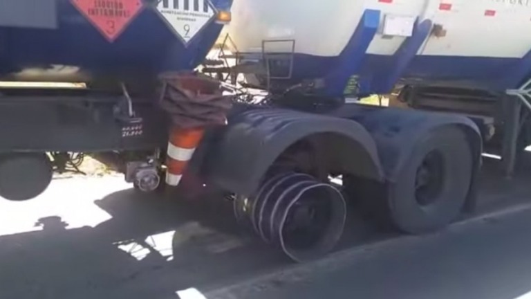 Motorista de carreta é flagrado dirigindo bêbado