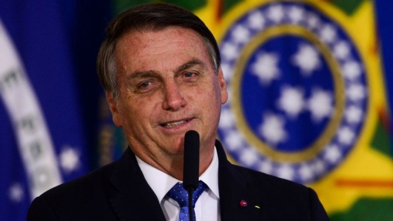 Celebridades ganharam R$ 4 milhões para fazer propaganda de Bolsonaro, diz site