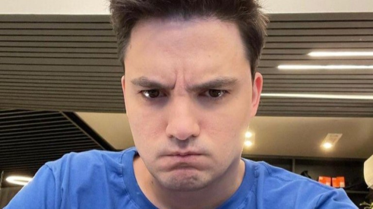 Felipe Neto rebate ataques após ser diagnosticado com Covid-19