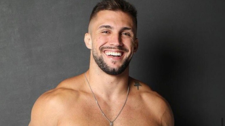 Arthur relata perseguição e ameaças à família: "Tive até que doar meu carro"