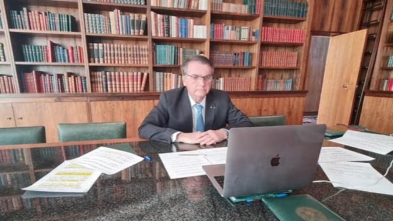 TSE nega pedido da PF para bloquear monetização dos canais da família Bolsonaro