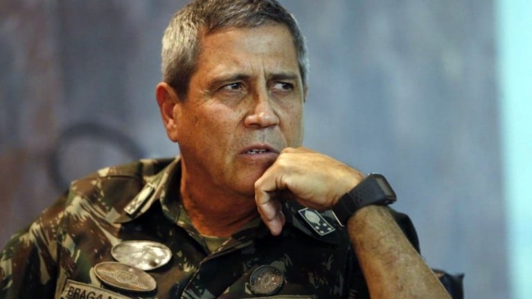 Desfile de tanques foi para Bolsonaro prestigiar Forças Armadas, diz Braga Netto