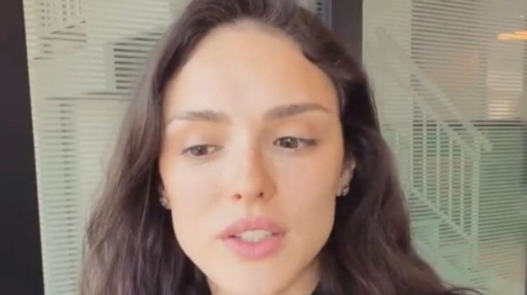 Após polêmica sobre construção de igreja, Isabelle Drummond recita poema