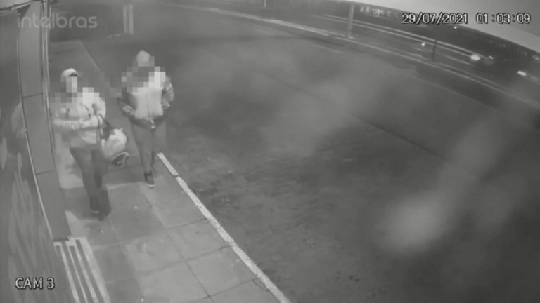 Caso Miguel: Mãe é flagrada transportando corpo do filho assassinado em mala