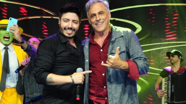No elenco de "Gênesis", da RecordTV, Oscar Magrini comanda live de Rafael Yared