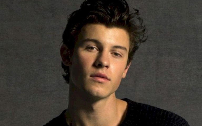 Shawn Mendes fala sobre a lliberdade em paraíso espanhol no clipe "Summer Of Love"