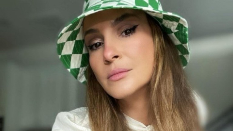 Claudia Leitte é processada por síndico e cantora parcela dívida