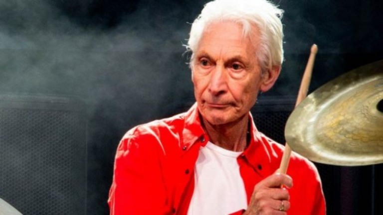 Morre Charlie Watts, baterista do Rolling Stones