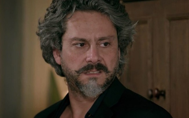 "Império": Fortuna de José Alfredo desaparece e Cristina e investiga golpista