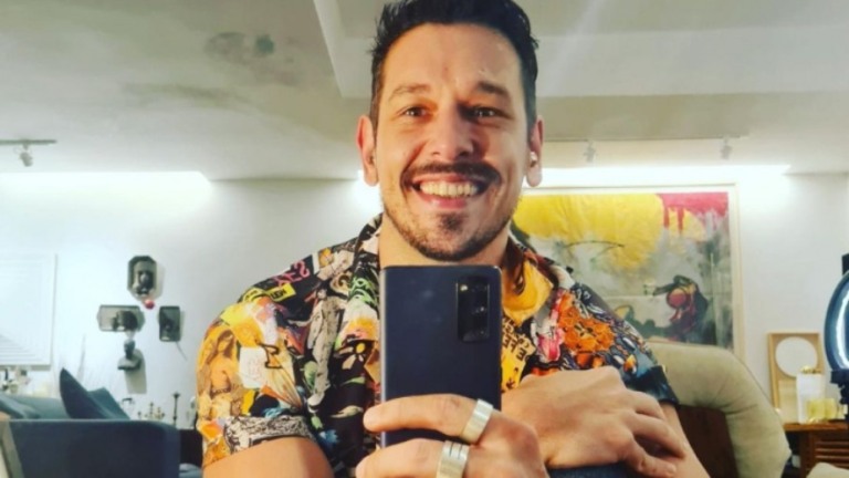 João Vicente atende pedido inusitado de fã e surpreende web