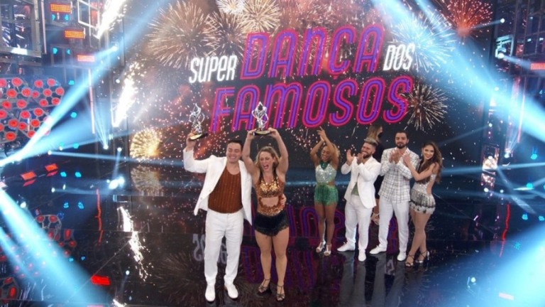 Paolla Oliveira é a campeã do 'Super Dança dos Famosos'