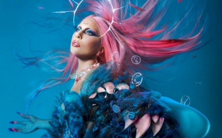 Lady Gaga lança álbum "Dawn Of Chromatica" com participação de Pabllo Vittar