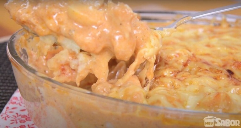 Estrogonofe com purê de batatas uma cominação perfeito!