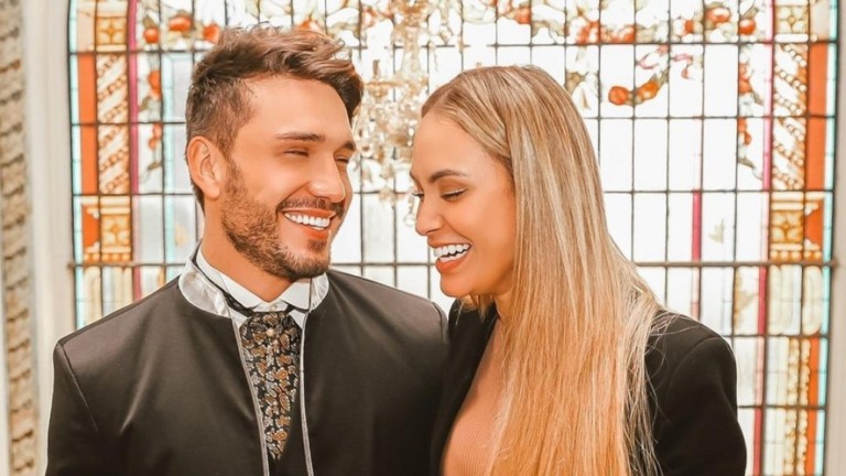 Ex-BBB Sarah Andrade e Lucas Viana anunciam o fim do relacionamento