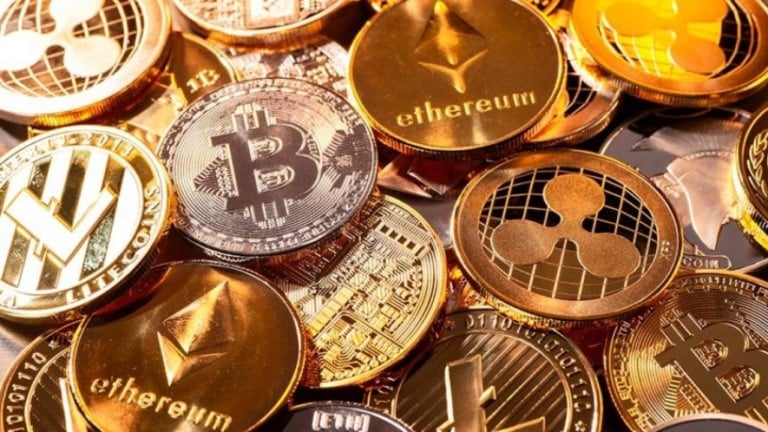 El Salvador adota Bitcoin como moeda oficial e incentiva compra
