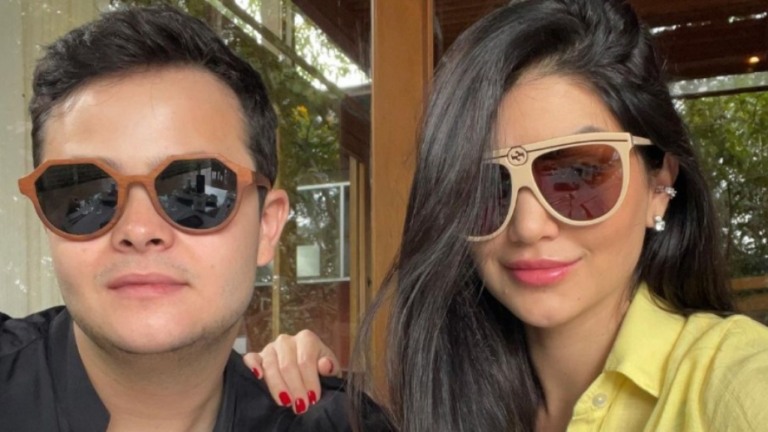 Esposa de Matheus, da dupla com Kauan, ganha carro caríssimo
