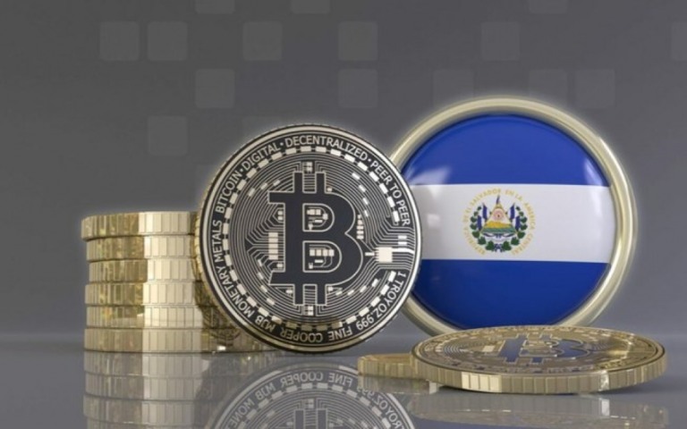 Bitcoin volta a cair após El Salvador adota criptomoeda oficialmente no país