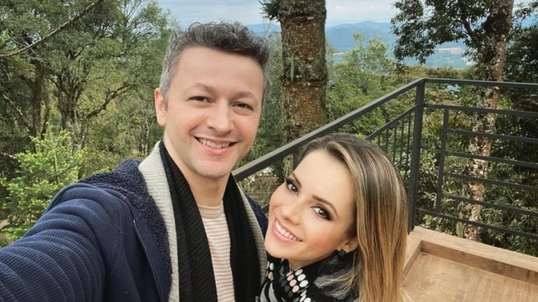 Sandy celebra aniversário de casamento com Lucas Lima: "Venham os anos e rugas"