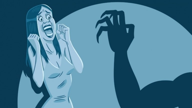 Empresa paga quase R$ 7 mil para quem topar assistir 13 filmes de terror