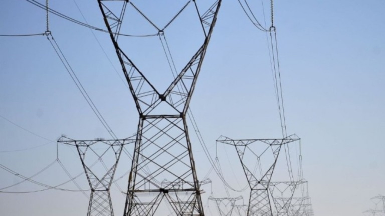 Silva e Luna afirma que crise hídrica e energética deve terminar em novembro