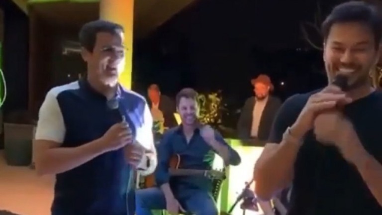 Fábio Faria e Celso Portiolli imitam Silvio Santos e fazem piada com o dólar