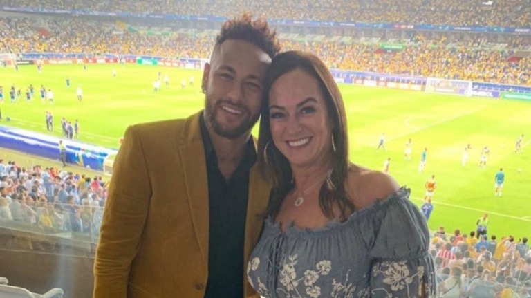 Mãe de Neymar é processada após compra de mansão de R$ 13 milhões