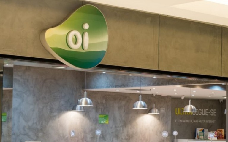 Oi demite 850 funcionários e fecha 400 vagas de emprego