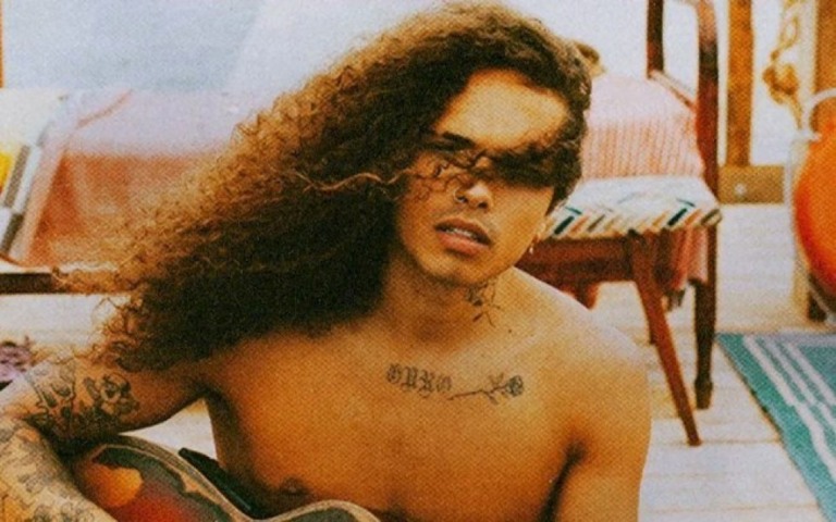 Vitão mostra tatuagem de Sininho e seguidores criticam