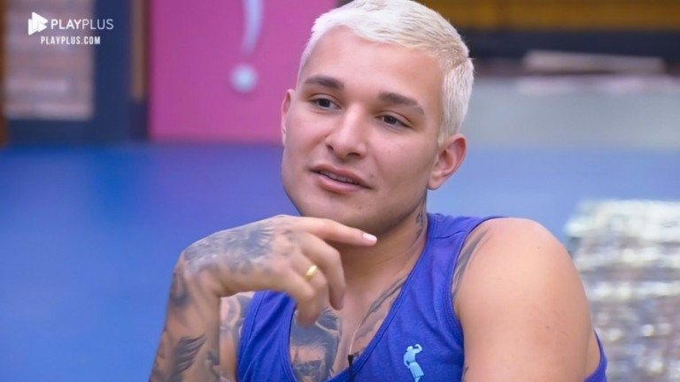'A Fazenda 13': MC Gui revela que fazia shows com colete à prova de balas