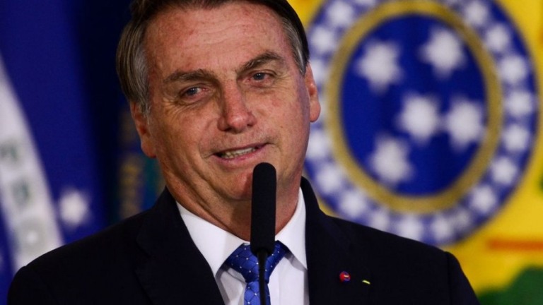 Bolsonaro sanciona lei que altera cargos e funções do Executivo