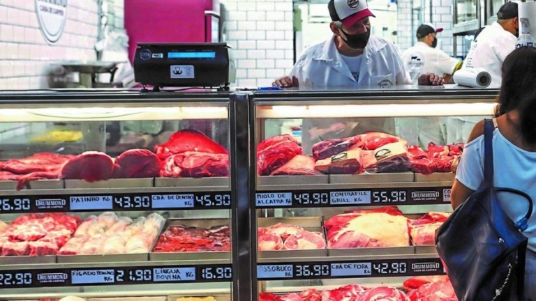 Maioria dos brasileiros cortou consumo de carne vermelha em 2021, diz Datafolha