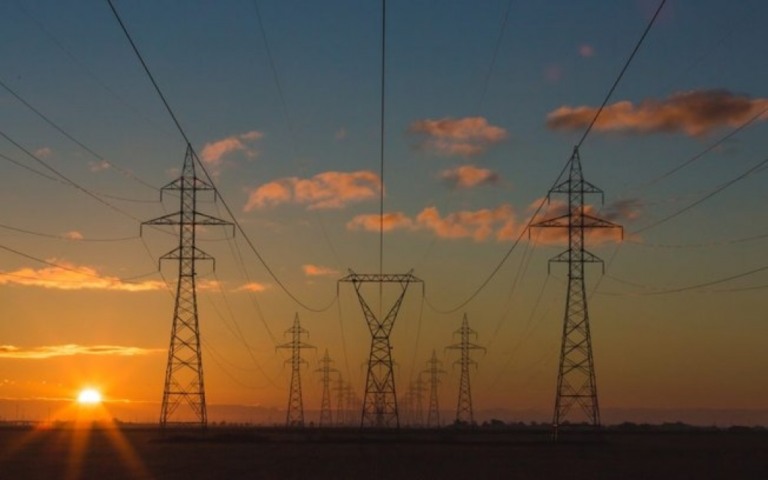 Horário de verão não ajuda a economizar energia, diz estudo do ONS