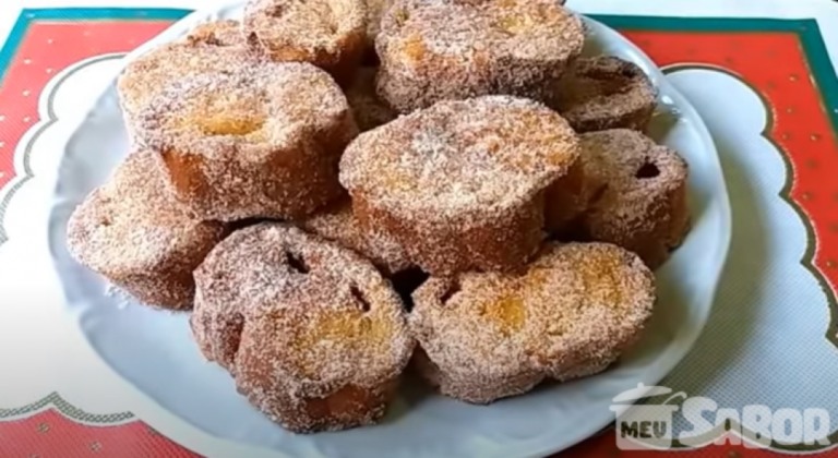 Tem pãezinhos sobrando e não sabe o que fazer? Veja essa receita de rabanada bem sequinha e super crocante! Tem pãezinhos sobrando e não sabe o que fazer? Veja essa receita de rabanada bem sequinha e super crocante!