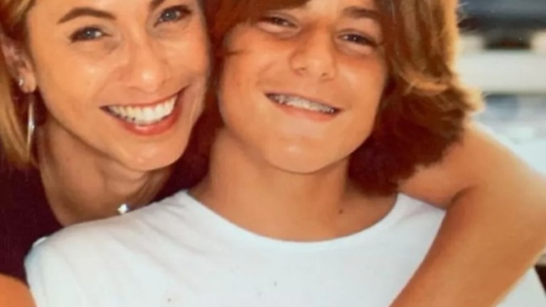 Cissa Guimarães faz homenagem ao filho morto há 11 anos