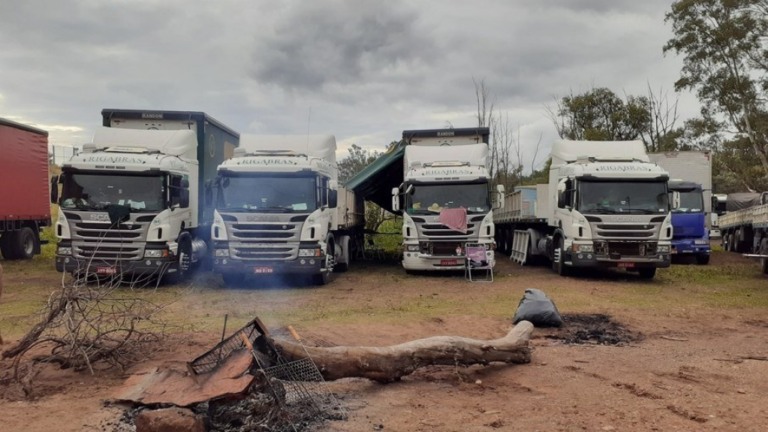 "Tem vários motoristas querendo parar", diz líder sobre greve dos caminhoneiros