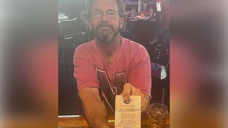 Homem ganha US$ 45 mil na loteria, mas morre afogado com bilhete  no bolso