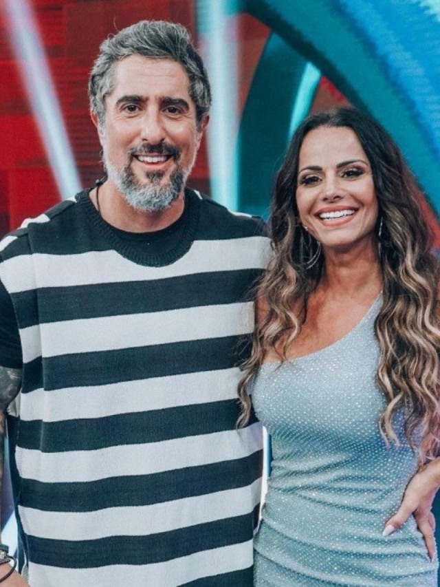 Marcos Mion celebra fato de poder voltar a usar camisetas na TV: 'Libertador!'
