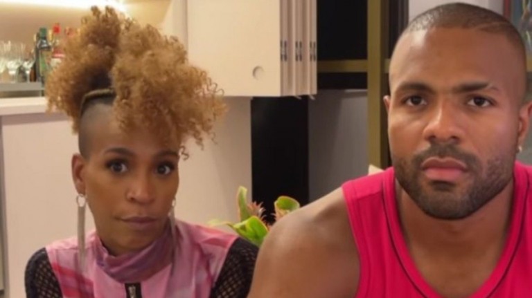 Karol Conká revela detalhes do romance com ex de Jojo Todynho: "Joga bolão"
