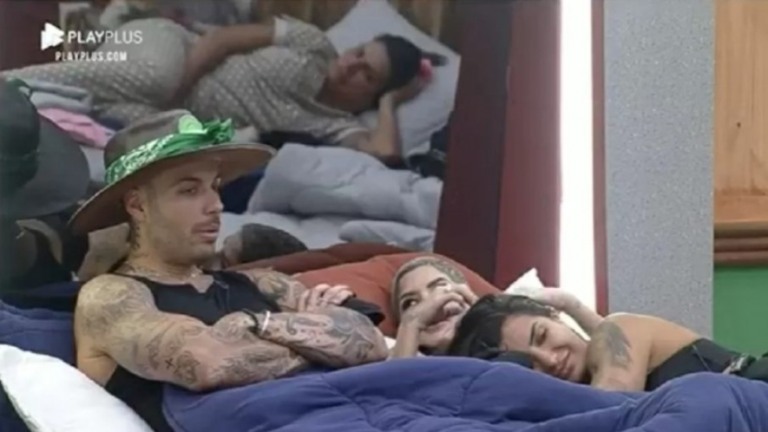 Peões de "A Fazenda 13" ironizam volume de remédios: "Reality ou manicômio?"