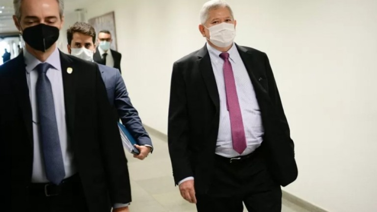 VTCLog diz que Saúde ainda não pagou nada por distribuição da Pfizer