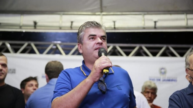 Prefeito de Duque de Caxias suspende uso de máscaras: 'Ninguém usa'