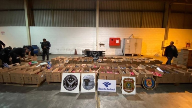 PF apreende 5 toneladas de cocaína no Porto do Rio, maior apreensão do estado