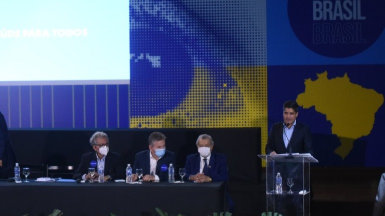 Em convenção nacional, Democratas aprova fusão com o PSL
