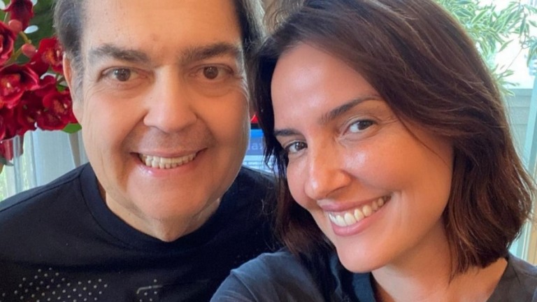 Esposa de Faustão compartilha bastidores de programa na Band