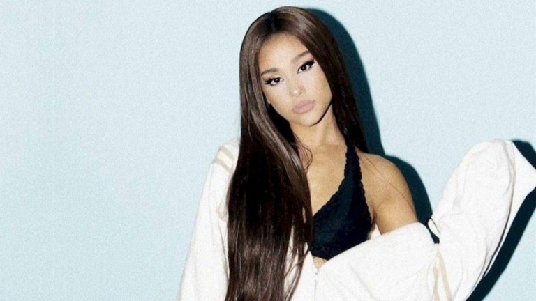 Ariana Grande consegue ordem de restrição contra homem que lhe ameaçou de morte