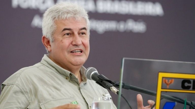 Pontes revela que pensou em deixar o governo após corte de verba: "Chateado"